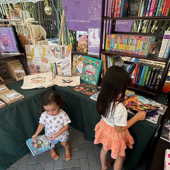 Meet your Posher, Serendipity Books by Jennifer🪄 - Picture 4 of 5